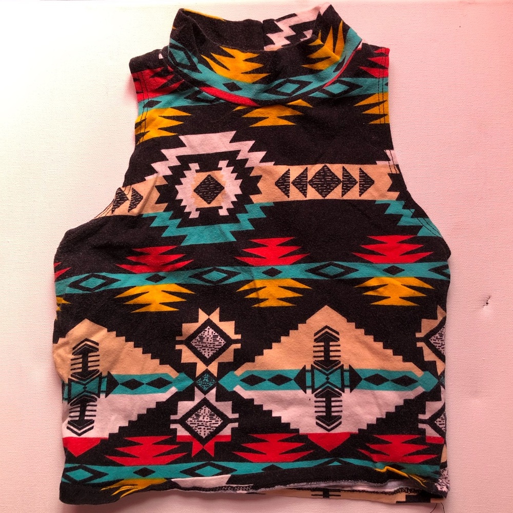 RUE21 Pattern Crop Top